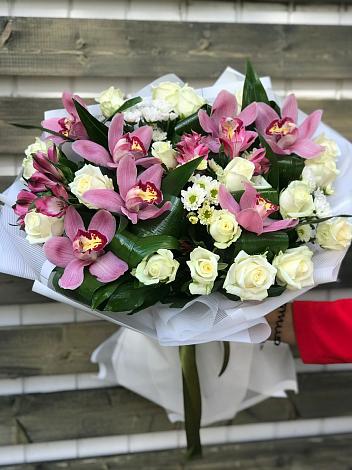 Букет цветов из: Розы и Хризантемы в Разумном