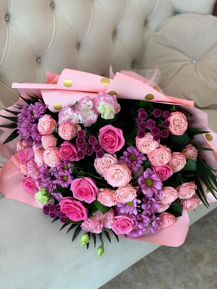 Букет цветов из: Хризантемы, Розы и Лизиантусы в Разумном