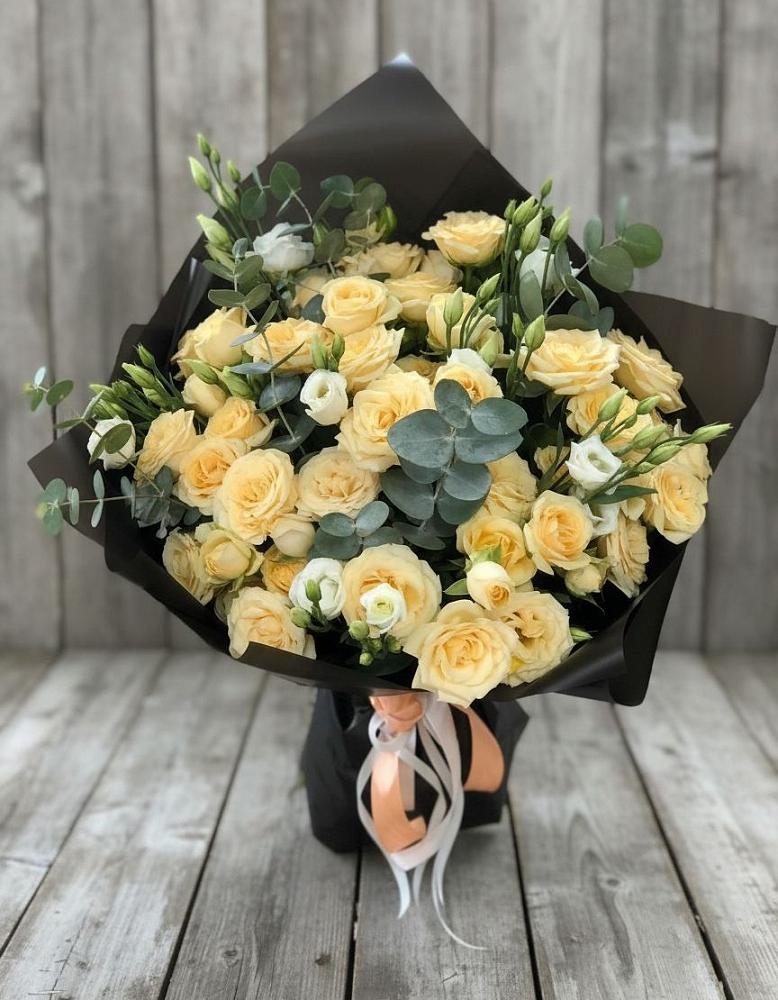 Букет цветов из: Розы и Лизиантусы в Разумном