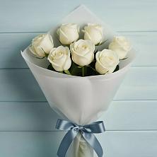 Букет 7 Белых роз Эдлесс Лав в Разумном
