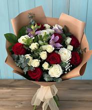 Букет цветов из:  Розы и Альстромерии #REPLACE_PRED# Разумном