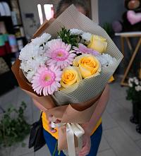 Букет цветов из:  Герберы, Розы и Хризантемы в Разумном