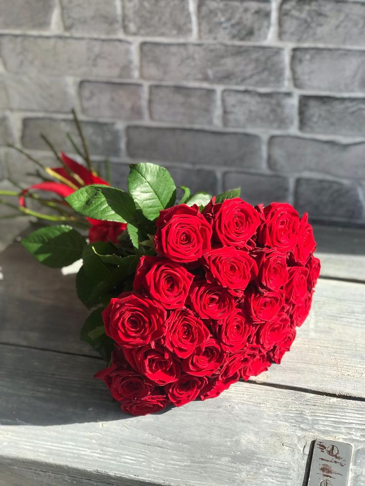 Букет Красные розы Фридом в Разумном