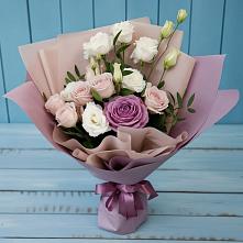 Букет цветов из:  Розы и Лизиантусы в Разумном
