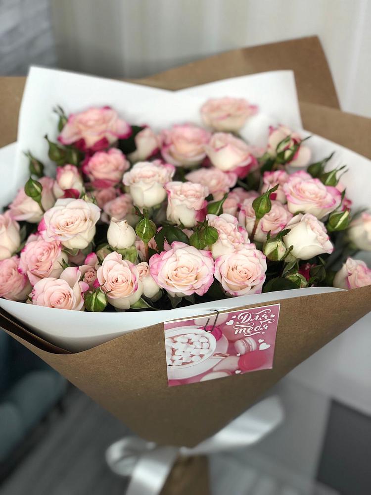 Букет цветов из: Розы в Разумном