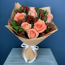 Букет цветов из:  Розы и Альстромерии #REPLACE_PRED# Разумном