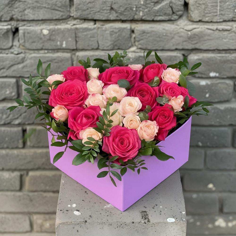 Цветочная композиция из Розы в коробке в Разумном