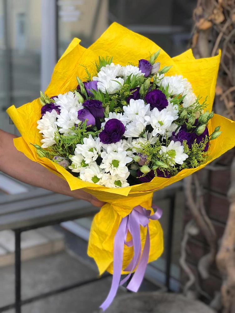 Букет цветов из: Ирисы, Хризантемы и Ромашки в Разумном