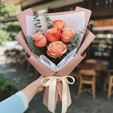 Букет цветов из:  Розы в Разумном