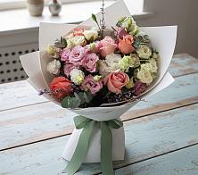 Букет цветов из:  Розы, Лизиантусы и Гвоздики в Разумном