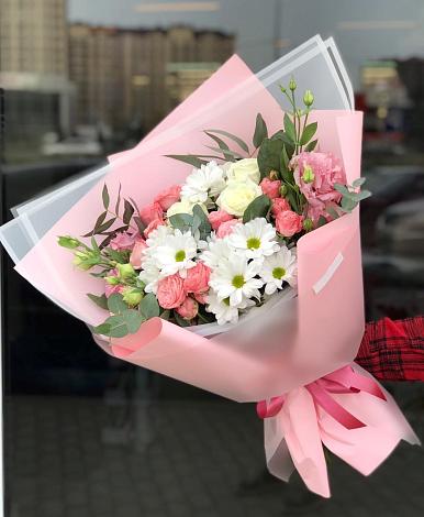 Букет цветов из: Розы, Лизиантусы и Хризантемы в Разумном