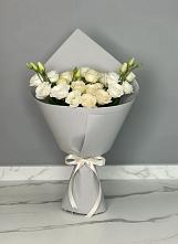 Букет цветов из:  Розы и Лизиантусы в Разумном